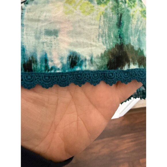 a.n.a Tank Top White Green Black Watercolor Flowy Crochet Hem Womans 1X - Picture 6 of 6